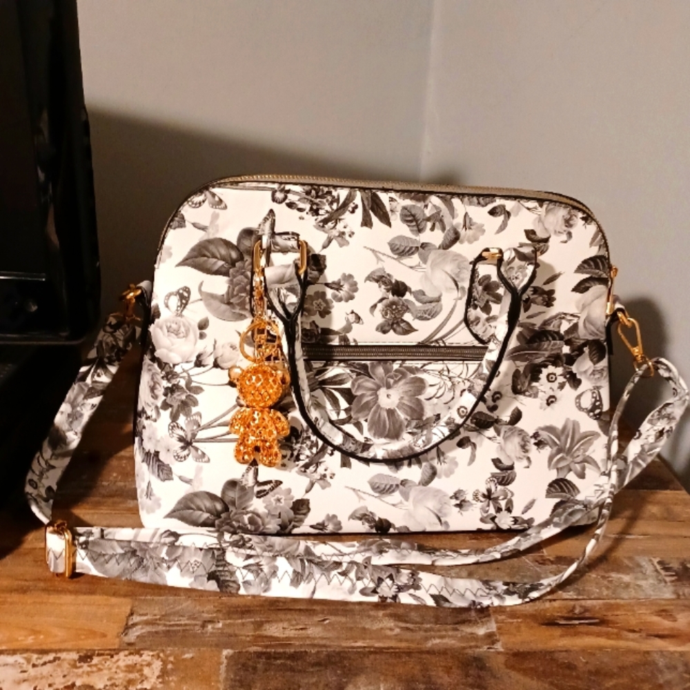 On Sale! Floral Purse set